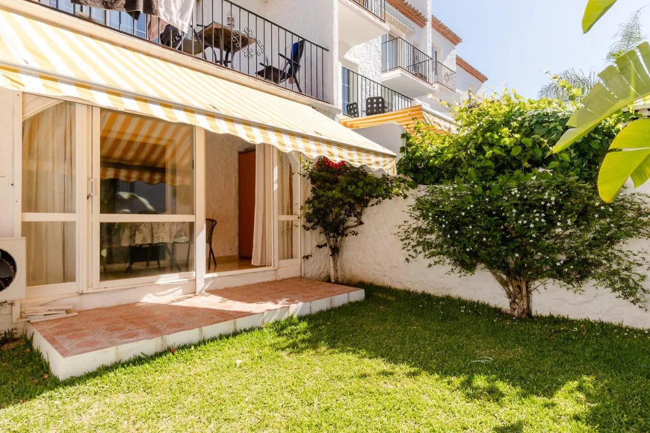 Apartamento Confortable Urbanizacion El Paraiso 에스테포나 아파트