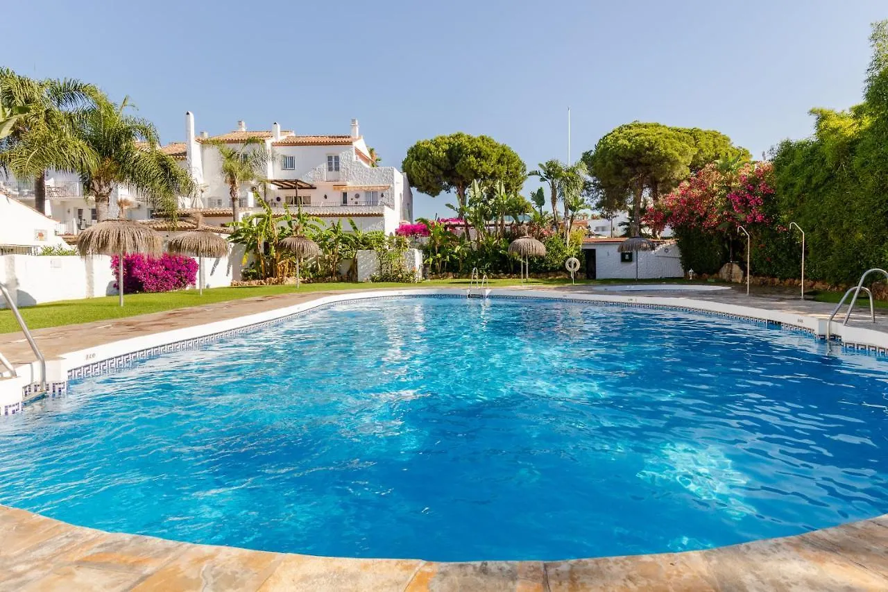 Apartamento Confortable Urbanización El Paraiso Estepona